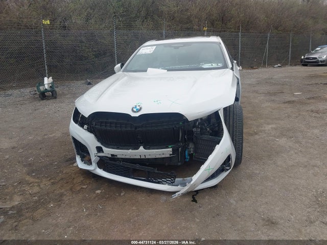 44731124 :رقم المزاد ، WBA7U2C00MCF12310 vin ، 2021 Bmw 750i Xdrive مزاد بيع
