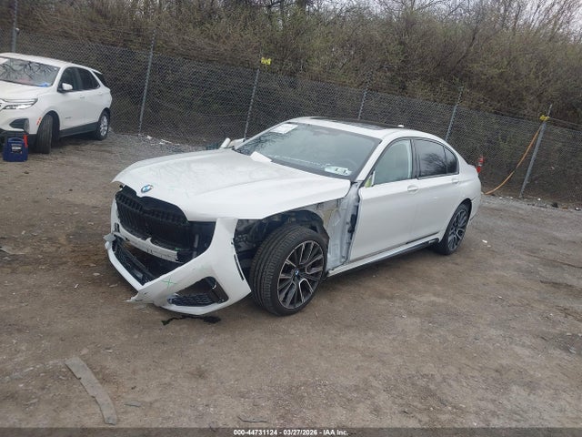 44731124 :رقم المزاد ، WBA7U2C00MCF12310 vin ، 2021 Bmw 750i Xdrive مزاد بيع
