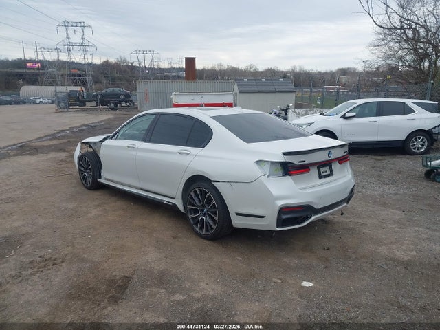 44731124 :رقم المزاد ، WBA7U2C00MCF12310 vin ، 2021 Bmw 750i Xdrive مزاد بيع