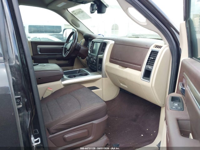 44731129 :رقم المزاد ، 1C6RR7LM6FS752536 vin ، 2015 Ram 1500 Lone Star مزاد بيع