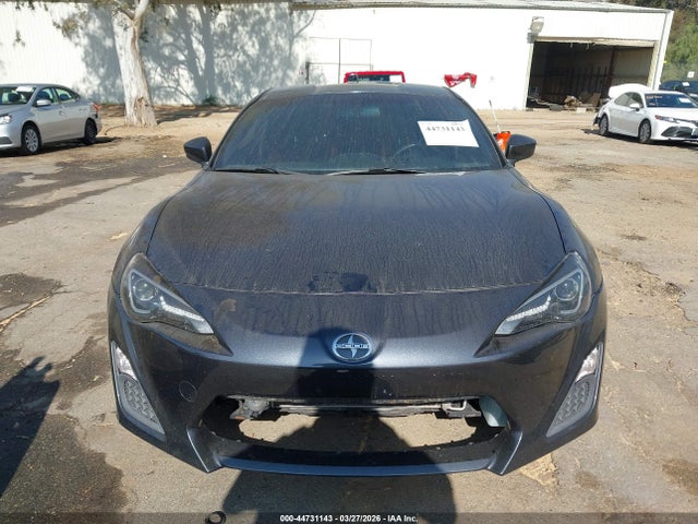 JF1ZNAA13E8704424 Scion FR-S