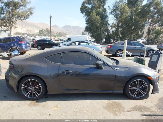JF1ZNAA13E8704424 Scion FR-S