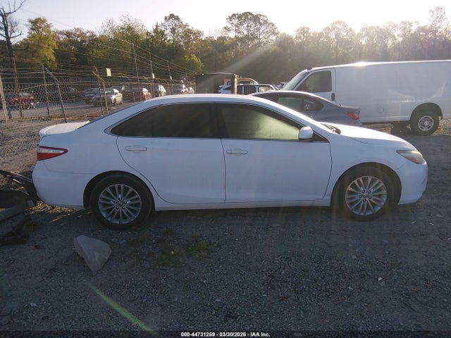 44731269 :رقم المزاد ، 4T1BF1FK2HU390086 vin ، 2017 Toyota Camry Se مزاد بيع