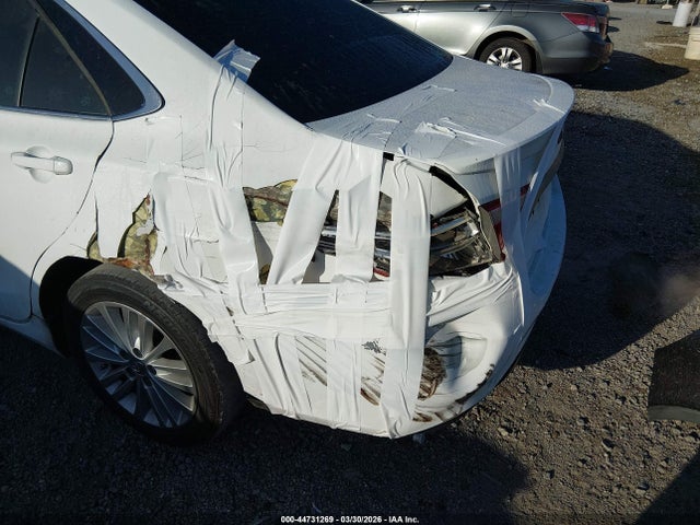 44731269 :رقم المزاد ، 4T1BF1FK2HU390086 vin ، 2017 Toyota Camry Se مزاد بيع