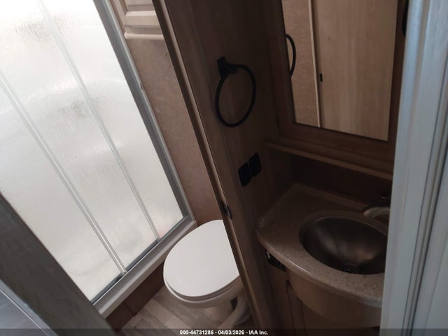 Продаж на аукціоні авто 2015 Forest River Prism, vin: WDAPF4CC7E9589760, номер лоту: 44731286