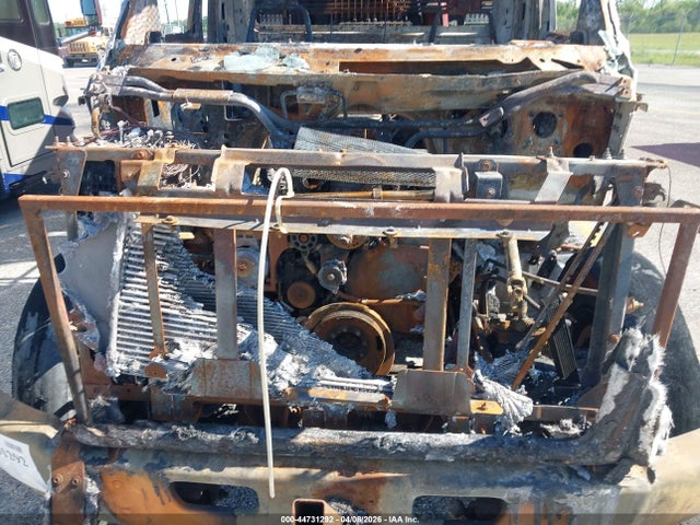 44731292 :رقم المزاد ، 1GBM7J1CX3F515427 vin ، 2003 Chevrolet C7500 C7c042 مزاد بيع
