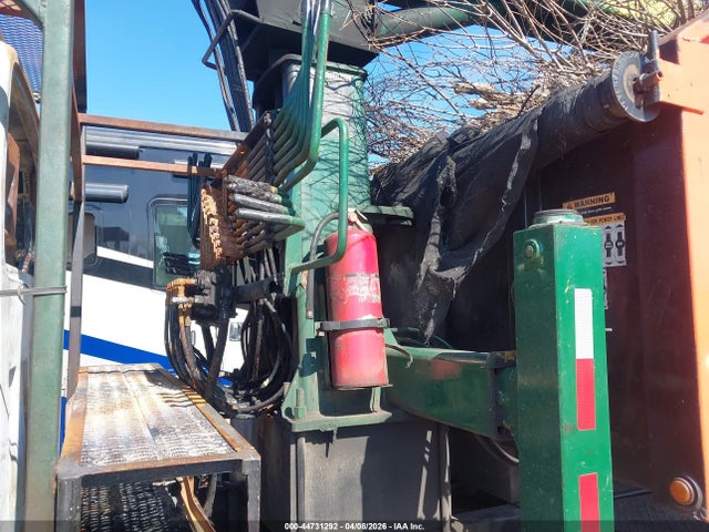 44731292 :رقم المزاد ، 1GBM7J1CX3F515427 vin ، 2003 Chevrolet C7500 C7c042 مزاد بيع