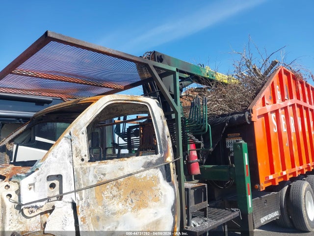 44731292 :رقم المزاد ، 1GBM7J1CX3F515427 vin ، 2003 Chevrolet C7500 C7c042 مزاد بيع