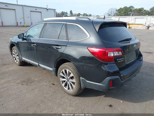 2018 SUBARU OUTBACK 4S4BSATC1J3235145 Photo 2