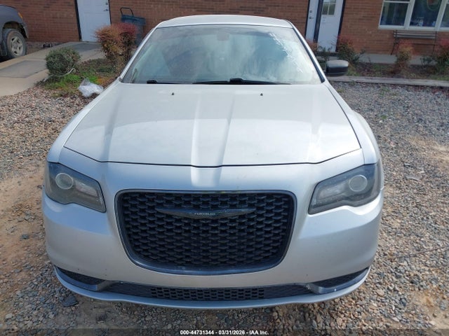44731344 :رقم المزاد ، 2C3CCAAG3KH580479 vin ، 2019 Chrysler 300 Touring مزاد بيع