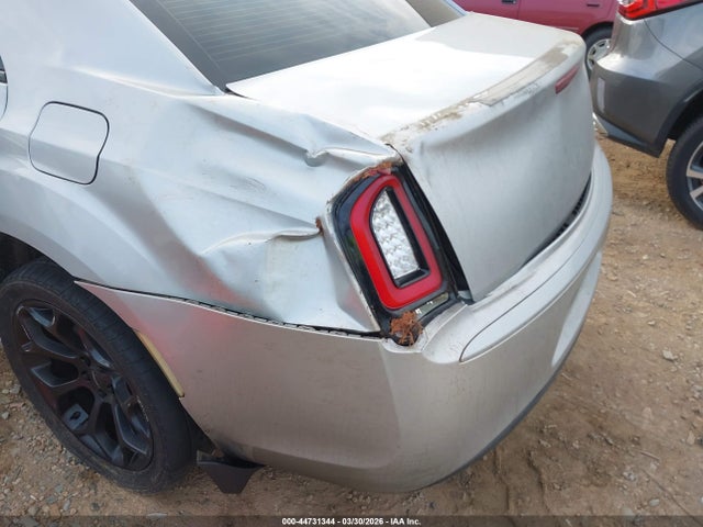 44731344 :رقم المزاد ، 2C3CCAAG3KH580479 vin ، 2019 Chrysler 300 Touring مزاد بيع