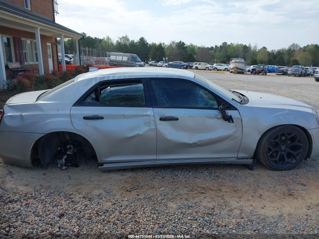 44731344 :رقم المزاد ، 2C3CCAAG3KH580479 vin ، 2019 Chrysler 300 Touring مزاد بيع