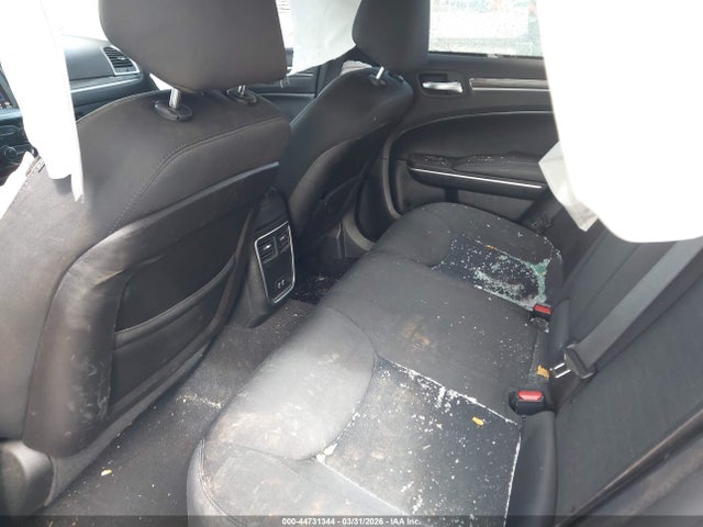 44731344 :رقم المزاد ، 2C3CCAAG3KH580479 vin ، 2019 Chrysler 300 Touring مزاد بيع