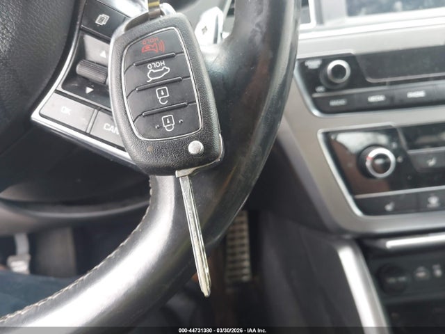 44731380 :رقم المزاد ، 5NPE34AB4HH457090 vin ، 2017 Hyundai Sonata Sport 2.0t مزاد بيع