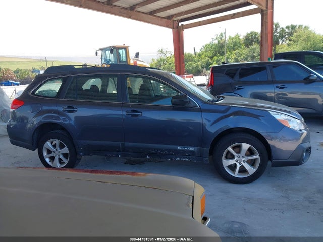 2014 Subaru Outback 2.5i მანქანა იყიდება აუქციონზე, vin: 4S4BRBAC6E3204984, აუქციონის ნომერი: 44731391