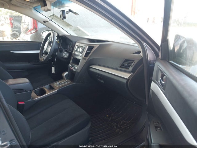 2014 Subaru Outback 2.5i მანქანა იყიდება აუქციონზე, vin: 4S4BRBAC6E3204984, აუქციონის ნომერი: 44731391