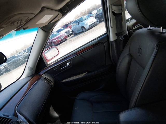 Auction sale of the 2011 Cadillac Dts Premium Collection, vin: 1G6KH5E68BU119621, lot number: 44731396