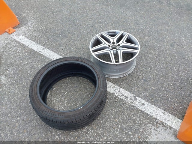 44731402 :رقم المزاد ، W1N4M5BB9MW084672 vin ، 2021 Mercedes-benz Amg Glb 35 4matic مزاد بيع