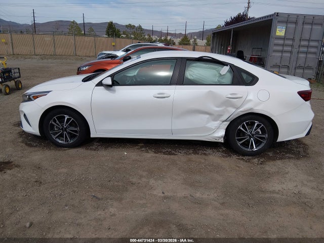 3KPF24AD9PE544351 KIA Forte Lxs