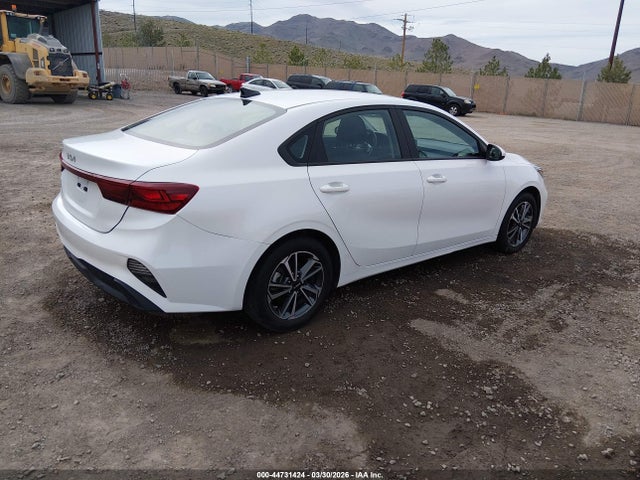 3KPF24AD9PE544351 KIA Forte Lxs