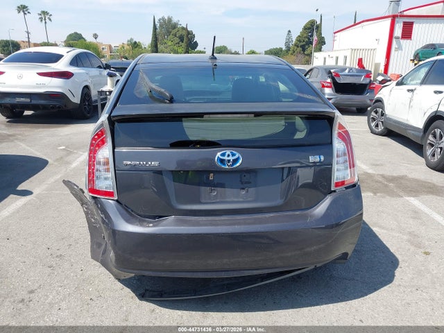 Toyota Prius Three 2015 JTDKN3DU2F0430873 Image 16