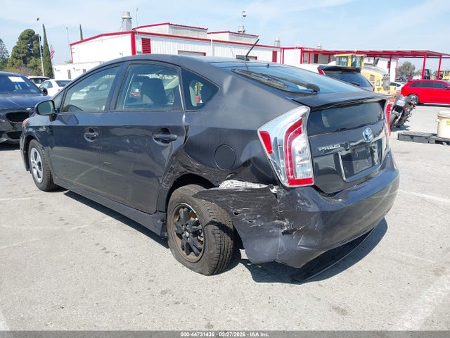 Toyota Prius Three 2015 JTDKN3DU2F0430873 Image 3