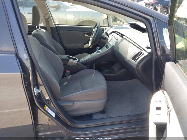 Toyota Prius Three 2015 JTDKN3DU2F0430873 Image 5