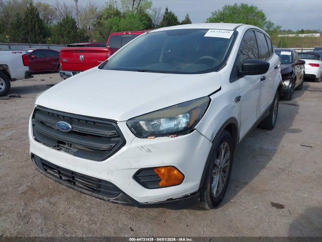 44731439 :رقم المزاد ، 1FMCU0F72JUB11645 vin ، 2018 Ford Escape S مزاد بيع