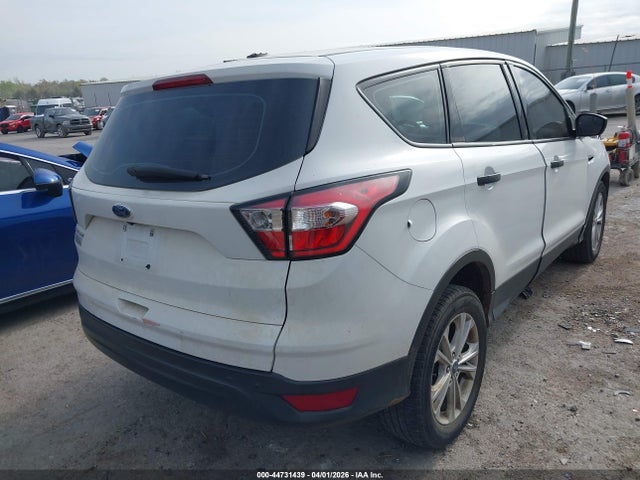 44731439 :رقم المزاد ، 1FMCU0F72JUB11645 vin ، 2018 Ford Escape S مزاد بيع