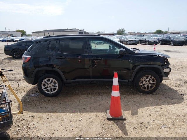 2017 Jeep New Compass Sport 4x4 მანქანა იყიდება აუქციონზე, vin: 3C4NJDAB2HT656595, აუქციონის ნომერი: 44731446