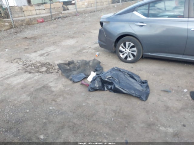 Продажа на аукционе авто 2019 Chrysler Pacifica Touring Plus, vin: 2C4RC1FG0KR587589, номер лота: 44731455