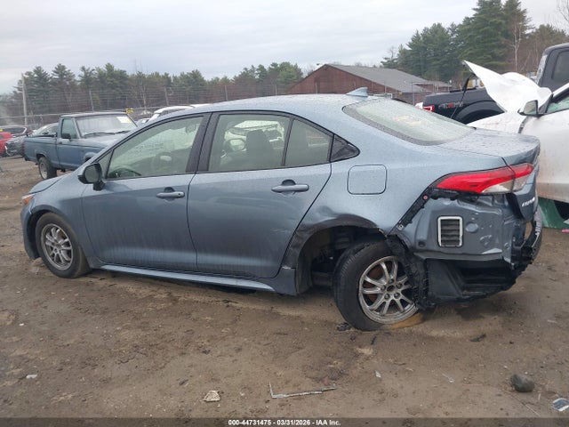 44731475 :رقم المزاد ، JTDEAMDE0NJ057798 vin ، 2022 Toyota Corolla Hybrid Le مزاد بيع