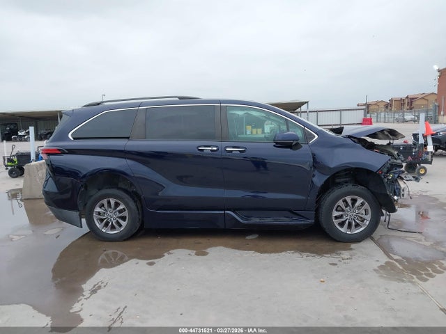 Продаж на аукціоні авто 2021 Toyota Sienna Xle, vin: 5TDJRKEC5MS044538, номер лоту: 44731521