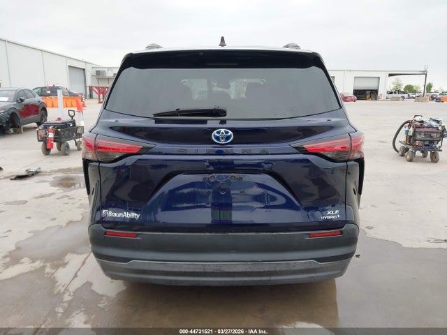 Продаж на аукціоні авто 2021 Toyota Sienna Xle, vin: 5TDJRKEC5MS044538, номер лоту: 44731521