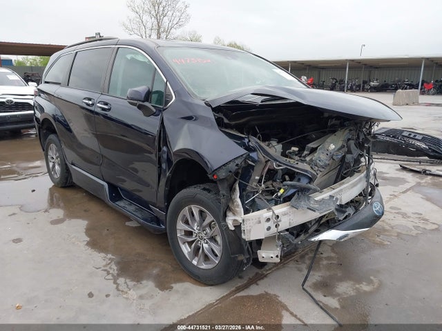 Продаж на аукціоні авто 2021 Toyota Sienna Xle, vin: 5TDJRKEC5MS044538, номер лоту: 44731521