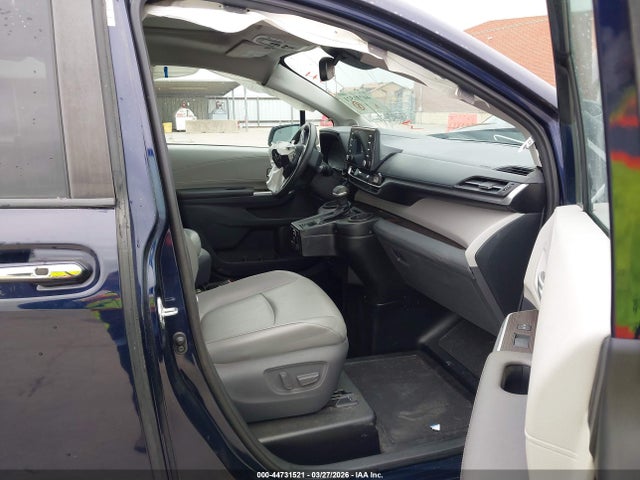 Продаж на аукціоні авто 2021 Toyota Sienna Xle, vin: 5TDJRKEC5MS044538, номер лоту: 44731521