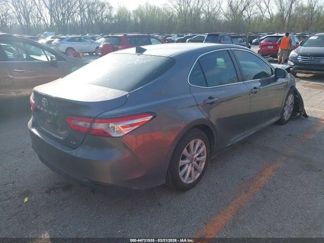 44731535 :رقم المزاد ، 4T1B11HK2KU202993 vin ، 2019 Toyota Camry Le مزاد بيع