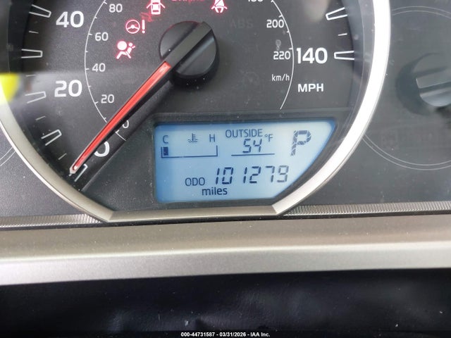 Toyota RAV4 LE 2015 JTMBFREV9FJ037955 Image 15