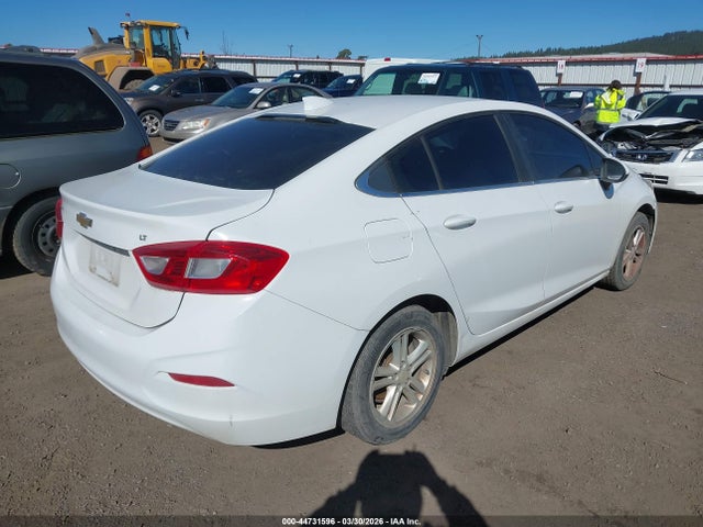 1G1BE5SM7H7240214 Chevrolet Cruze Lt Auto