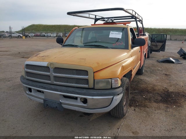 44731609 :رقم المزاد ، 3B6KC26Z51M272631 vin ، 2001 Dodge Ram 2500 St مزاد بيع