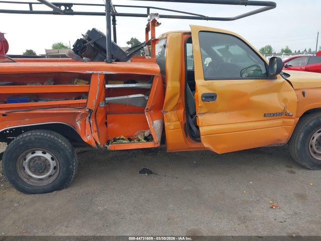 44731609 :رقم المزاد ، 3B6KC26Z51M272631 vin ، 2001 Dodge Ram 2500 St مزاد بيع