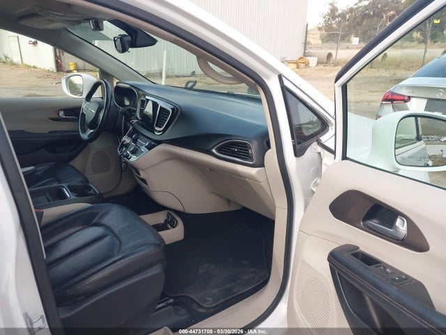 Aukcja sprzedaży 2017 Chrysler Pacifica Touring-l, vin: 2C4RC1BG9HR810209, numer aukcji: 44731708
