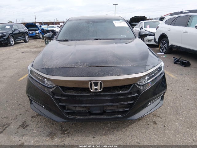 44731734 :رقم المزاد ، 1HGCV1F35KA010138 vin ، 2019 Honda Accord Sport مزاد بيع