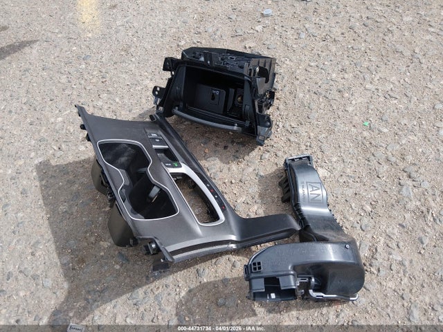 44731734 :رقم المزاد ، 1HGCV1F35KA010138 vin ، 2019 Honda Accord Sport مزاد بيع