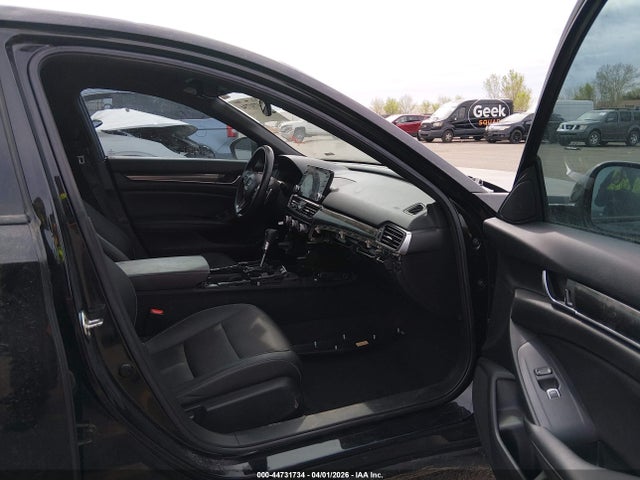 44731734 :رقم المزاد ، 1HGCV1F35KA010138 vin ، 2019 Honda Accord Sport مزاد بيع