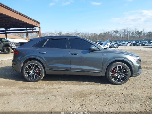 2021 Audi Q8 Premium Plus 55 Tfsi Quattro Tiptronic მანქანა იყიდება აუქციონზე, vin: WA1EVAF10MD006063, აუქციონის ნომერი: 44731749