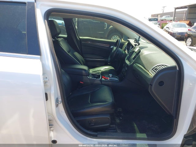 Aukcja sprzedaży 2016 Chrysler 300c, vin: 2C3CCAEG8GH141554, numer aukcji: 44731752