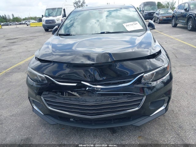 44731769 :رقم المزاد ، 1G1ZE5SX8JF102945 vin ، 2018 Chevrolet Malibu Premier مزاد بيع