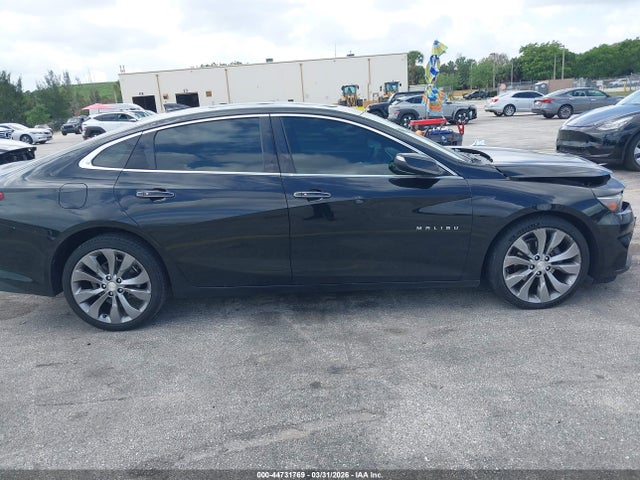 44731769 :رقم المزاد ، 1G1ZE5SX8JF102945 vin ، 2018 Chevrolet Malibu Premier مزاد بيع