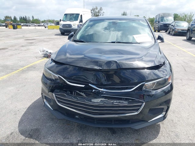 44731769 :رقم المزاد ، 1G1ZE5SX8JF102945 vin ، 2018 Chevrolet Malibu Premier مزاد بيع